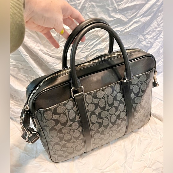 COACH PERRY LEATHER CANVAS ZIP TOP BRIEF MESSENGER Charcoal/Black Men EUC - Picture 2 of 6